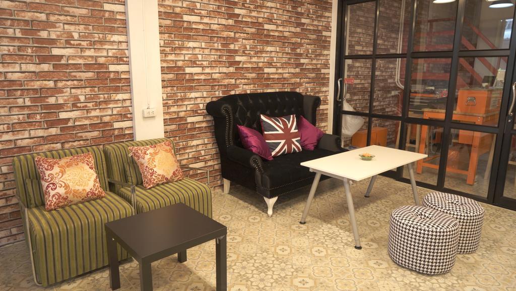 Tiger Lily Hostel Bangkok Eksteriør billede