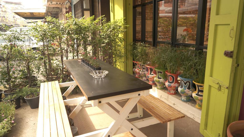 Tiger Lily Hostel Bangkok Eksteriør billede