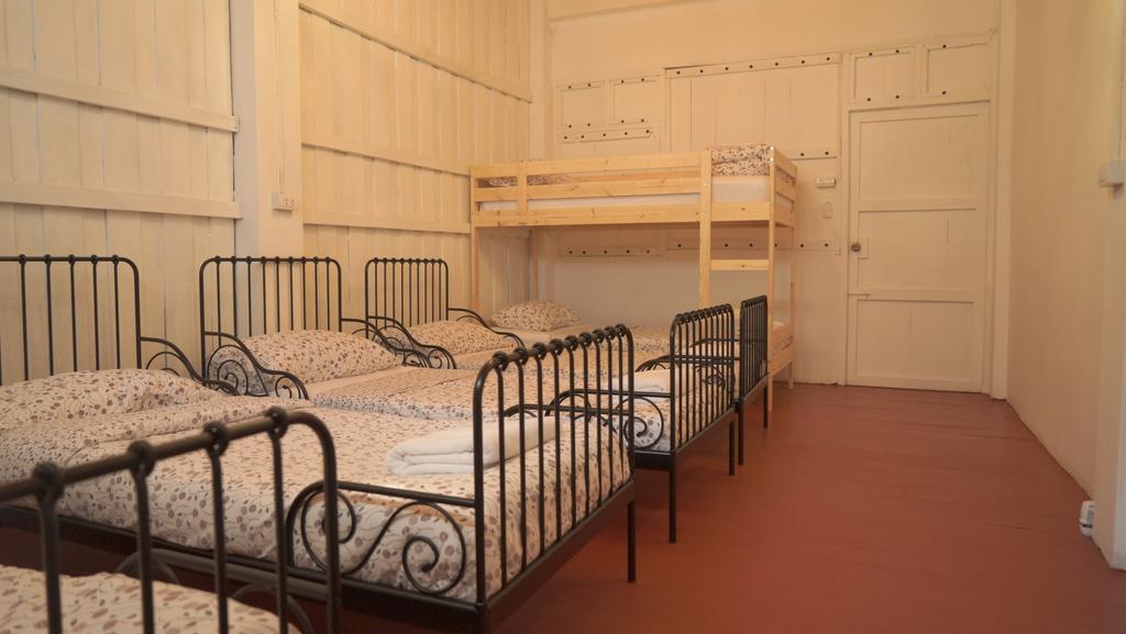 Tiger Lily Hostel Bangkok Værelse billede