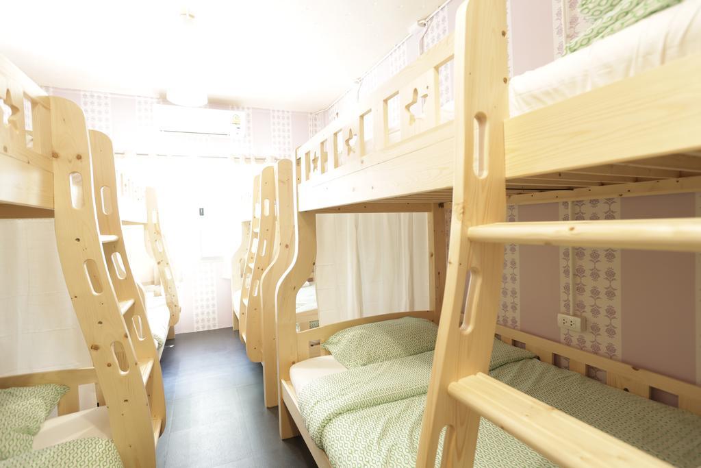Tiger Lily Hostel Bangkok Værelse billede