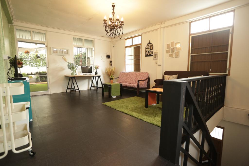 Tiger Lily Hostel Bangkok Eksteriør billede