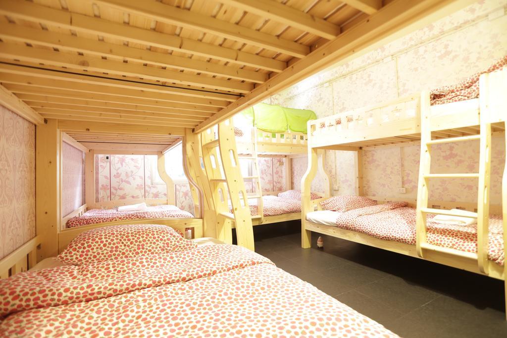 Tiger Lily Hostel Bangkok Eksteriør billede