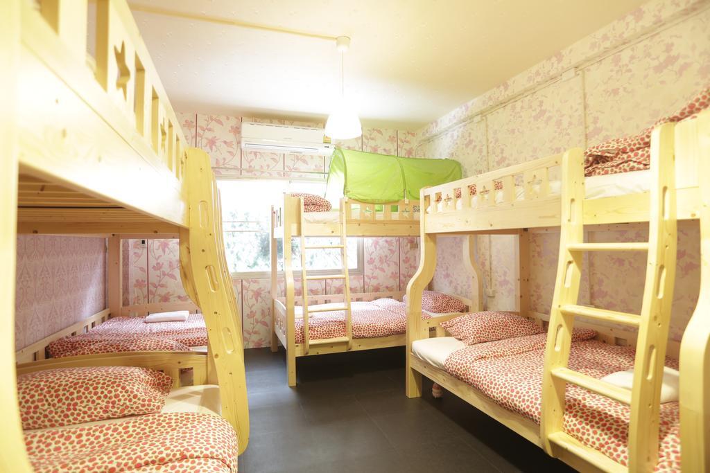 Tiger Lily Hostel Bangkok Værelse billede