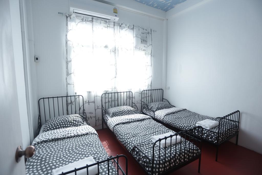 Tiger Lily Hostel Bangkok Eksteriør billede