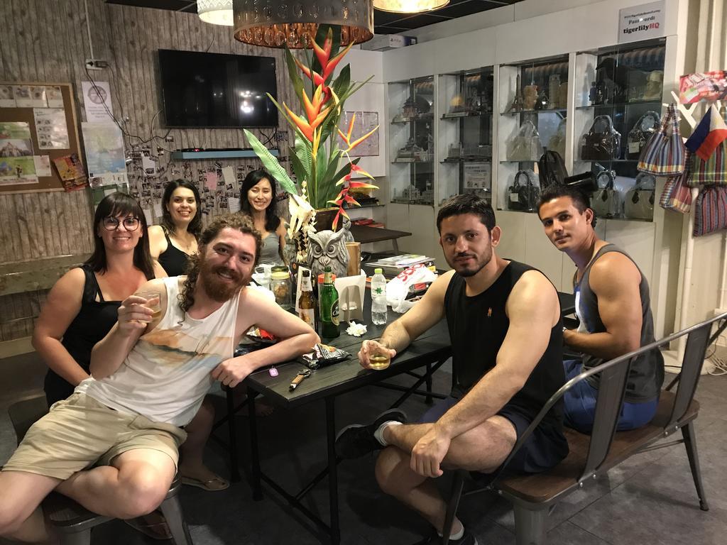 Tiger Lily Hostel Bangkok Eksteriør billede