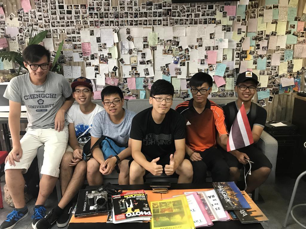 Tiger Lily Hostel Bangkok Eksteriør billede